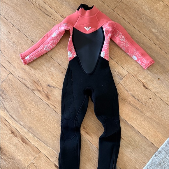 Roxy Coral and Black Aquax Wetsuit - Picture 1 of 3